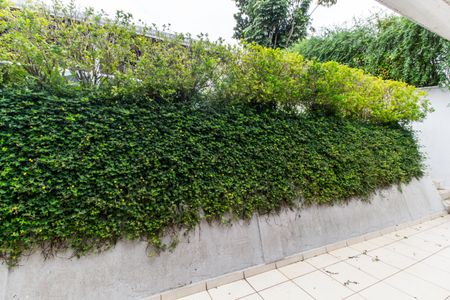 Casa de condomínio à venda com 480m², 4 quartos e 6 vagas Casa de condomínio à venda com 480m², 4 quartos e 6 vagasVista da Sala