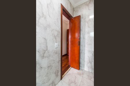 Casa de condomínio à venda com 480m², 4 quartos e 6 vagas Casa de condomínio à venda com 480m², 4 quartos e 6 vagasBanheiro da Suíte