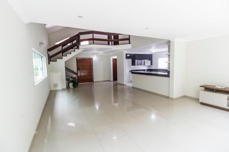 Sala  de casa de condomínio para alugar com 2 quartos, 470m² em Residencial Onze (alphaville), Santana de Parnaíba