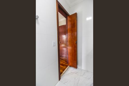 Casa de condomínio à venda com 480m², 4 quartos e 6 vagas Casa de condomínio à venda com 480m², 4 quartos e 6 vagasBanheiro da Suíte