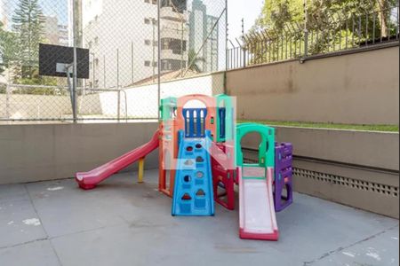 Apartamento à venda com 106m², 3 quartos e 1 vagaParque infantil
