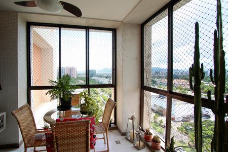 Apartamento para alugar com 2 quartos, 105m² em Barra da Tijuca, Rio de Janeiro