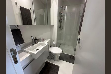 Apartamento para alugar com 55m², 1 quarto e 2 vagasBanheiro da Suíte
