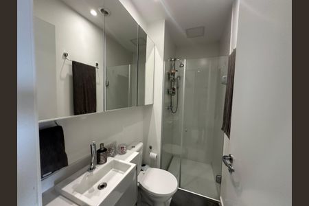 Apartamento para alugar com 55m², 1 quarto e 2 vagasBanheiro da Suíte