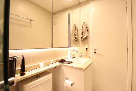 Apartamento à venda com 65m², 2 quartos e 2 vagasBanheiro da Suíte 