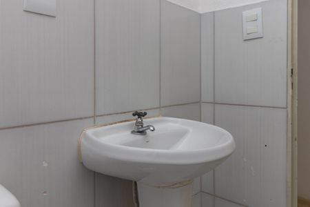 Banheiro de apartamento para alugar com 1 quarto, 43m² em Santa Tereza, Porto Alegre