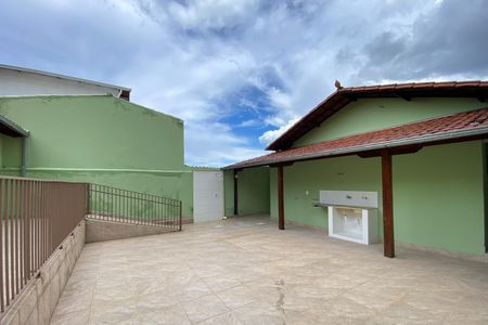 Casa para alugar com 150m², 3 quartos e 2 vagas