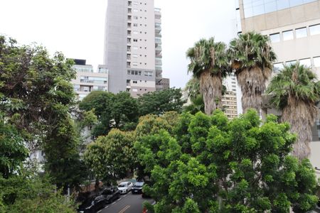 Apartamento para alugar com 119m², 4 quartos e 1 vagaVista da Varanda