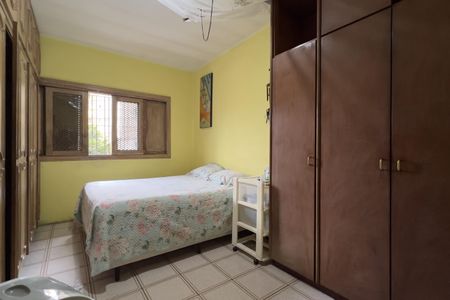 Casa à venda com 241m², 3 quartos e 5 vagas Casa à venda com 241m², 3 quartos e 5 vagasQuarto 2