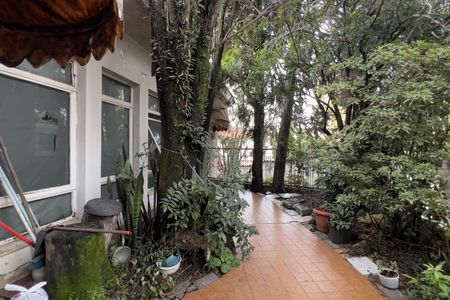 Casa à venda com 241m², 3 quartos e 5 vagas Casa à venda com 241m², 3 quartos e 5 vagasÁrea externa