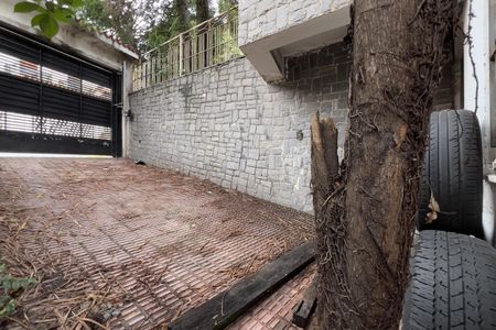 Casa à venda com 241m², 3 quartos e 5 vagas Casa à venda com 241m², 3 quartos e 5 vagasGaragem