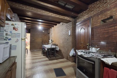 Casa à venda com 241m², 3 quartos e 5 vagas Casa à venda com 241m², 3 quartos e 5 vagasCozinha