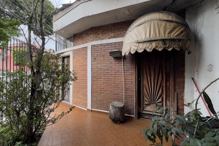 Casa à venda com 241m², 3 quartos e 5 vagas Casa à venda com 241m², 3 quartos e 5 vagasÁrea externa