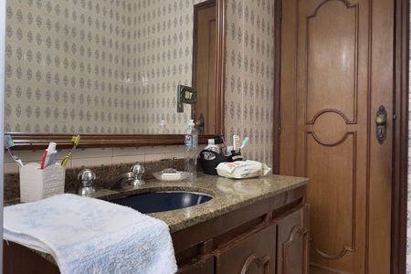 Casa à venda com 241m², 3 quartos e 5 vagas Casa à venda com 241m², 3 quartos e 5 vagasBanheiro 1