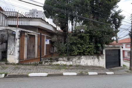 Casa à venda com 241m², 3 quartos e 5 vagas Casa à venda com 241m², 3 quartos e 5 vagasFachada