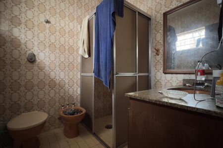 Casa à venda com 241m², 3 quartos e 5 vagas Casa à venda com 241m², 3 quartos e 5 vagasBanheiro da Suíte