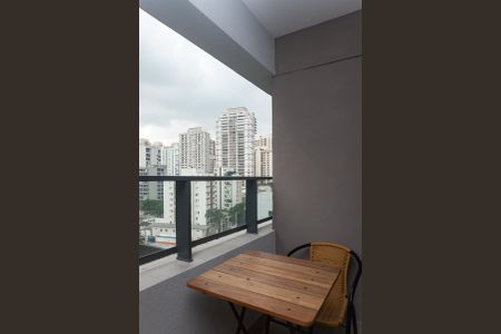 Varanda de kitnet/studio à venda com 1 quarto, 25m² em Perdizes, São Paulo
