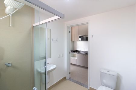 Banheiro de kitnet/studio à venda com 1 quarto, 32m² em Pinheiros, São Paulo