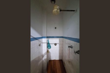 Apartamento à venda com 130m², 3 quartos e sem vaga Apartamento à venda com 130m², 3 quartos e sem vagaBanheiro de serviço