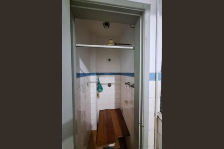 Apartamento à venda com 130m², 3 quartos e sem vaga Apartamento à venda com 130m², 3 quartos e sem vagaBanheiro de serviço