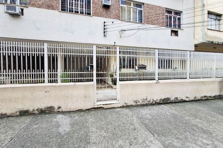 Apartamento à venda com 130m², 3 quartos e sem vaga Apartamento à venda com 130m², 3 quartos e sem vagaFachada