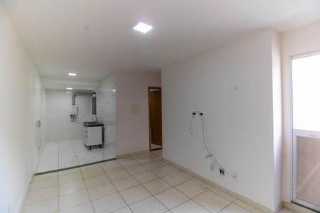 Sala de apartamento para alugar com 2 quartos, 48m² em Maria Paula, São Gonçalo