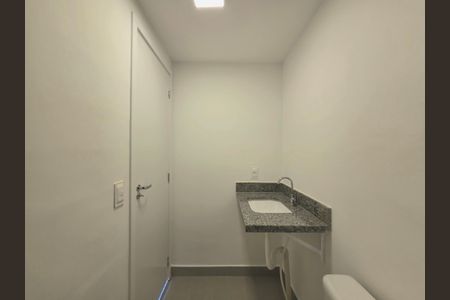 Apartamento para alugar com 32m², 1 quarto e sem vagaBanheiro da Suíte