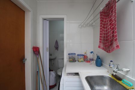 Casa de condomínio à venda com 110m², 3 quartos e sem vagaÁrea de serviço