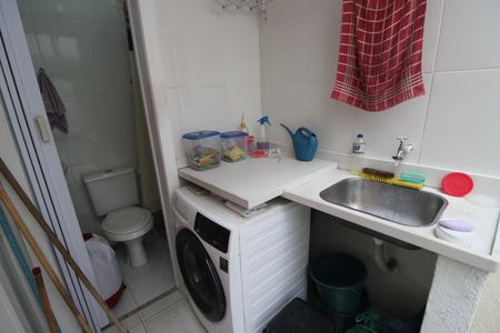 Casa de condomínio à venda com 110m², 3 quartos e sem vagaÁrea de serviço