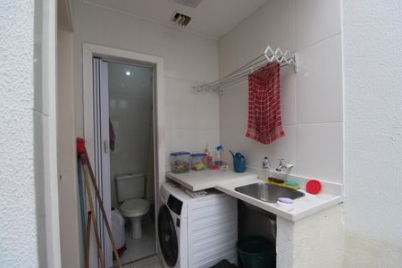 Casa de condomínio à venda com 110m², 3 quartos e sem vagaÁrea de serviço