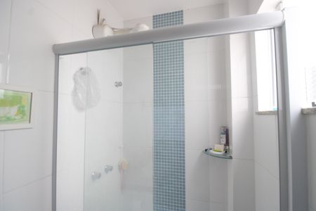 Casa de condomínio à venda com 110m², 3 quartos e sem vagaBanheiro da suíte