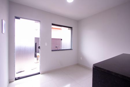 Sala de apartamento para alugar com 1 quarto, 30m² em Vila Três, São Gonçalo