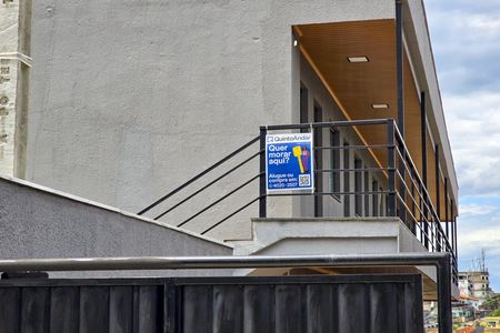 Apartamento para alugar com 32m², 1 quarto e sem vaga Apartamento para alugar com 32m², 1 quarto e sem vagaFachada do condomínio + placa
