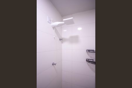 Banheiro de apartamento para alugar com 1 quarto, 30m² em Vila Três, São Gonçalo