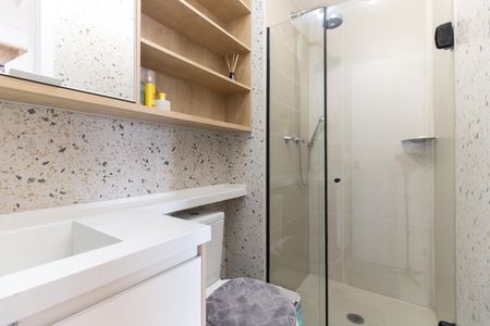 Apartamento à venda com 67m², 2 quartos e 1 vaga Apartamento à venda com 67m², 2 quartos e 1 vagaBanheiro Social