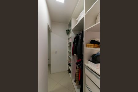 Casa à venda com 400m², 4 quartos e 4 vagasQuarto 3 - Closet