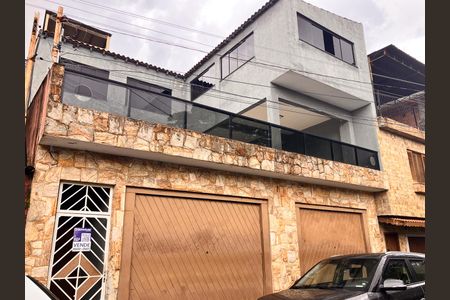 Casa à venda com 400m², 4 quartos e 4 vagasFachada