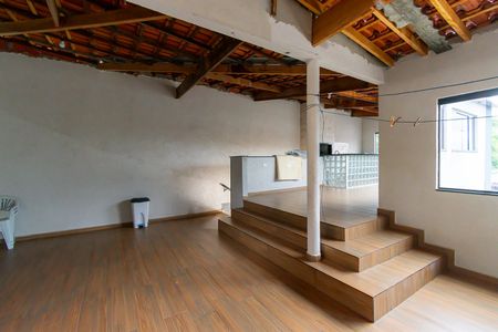 Casa à venda com 400m², 4 quartos e 4 vagasSalão 