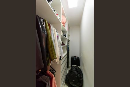 Casa à venda com 400m², 4 quartos e 4 vagasQuarto 2 - Closet