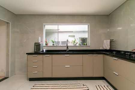 Casa à venda com 400m², 4 quartos e 4 vagasCozinha