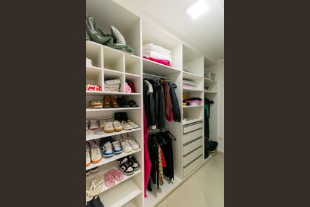 Casa à venda com 400m², 4 quartos e 4 vagasQuarto 3 - Closet