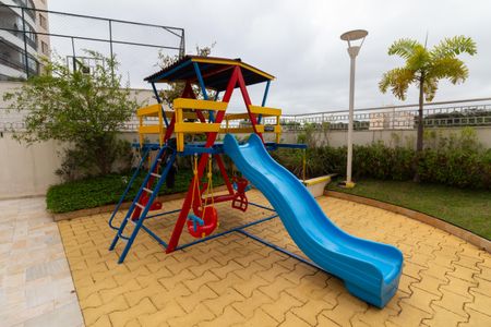 Apartamento à venda com 95m², 3 quartos e 2 vagasÁrea comum - Playground