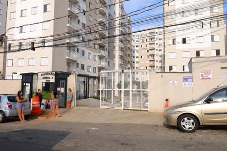 Apartamento para alugar com 48m², 2 quartos e sem vagaFachada do condomínio - Placa instalada na fachada do condomínio - Código da placa: YIXW-948