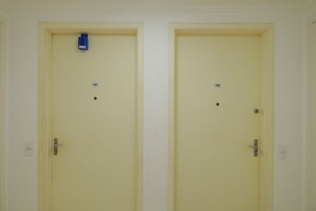 Apartamento para alugar com 48m², 2 quartos e sem vagaÁrea comum - Saguão do andar - Lockbox instalada na porta do imóvel