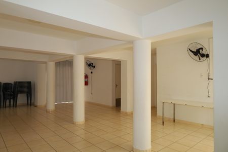 Apartamento para alugar com 48m², 2 quartos e sem vagaÁrea comum - Salão de festas