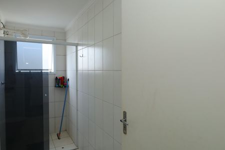 Apartamento para alugar com 48m², 2 quartos e sem vagaBanheiro