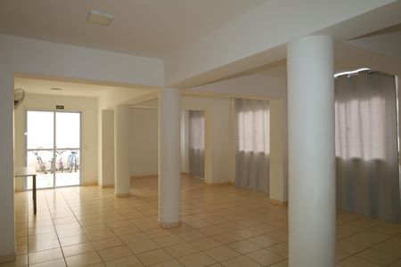 Apartamento para alugar com 48m², 2 quartos e sem vagaÁrea comum - Salão de festas