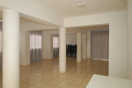 Apartamento para alugar com 48m², 2 quartos e sem vagaÁrea comum - Salão de festas