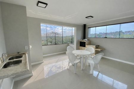 Casa à venda com 600m², 5 quartos e 6 vagasÁrea Externa 