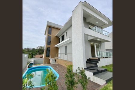 Casa à venda com 600m², 5 quartos e 6 vagasÁrea Externa 